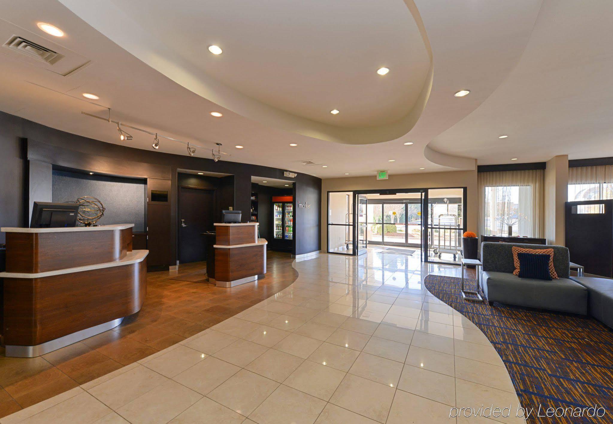 Courtyard High Point Hotel Екстериор снимка