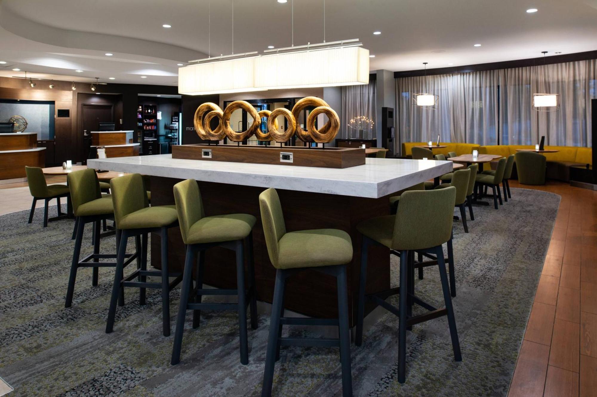 Courtyard High Point Hotel Екстериор снимка